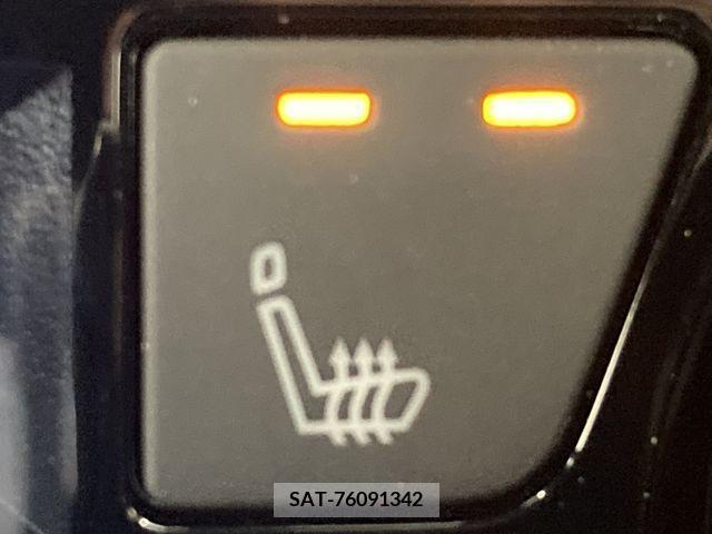 Nissan AURA 2023-02 261474-11