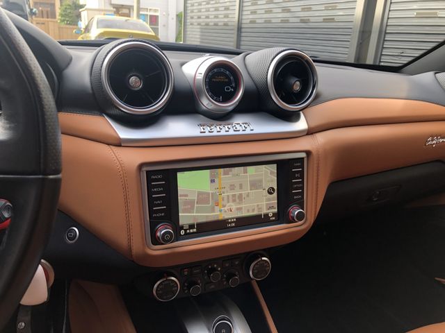 Ferrari California 2016-06 11537-12