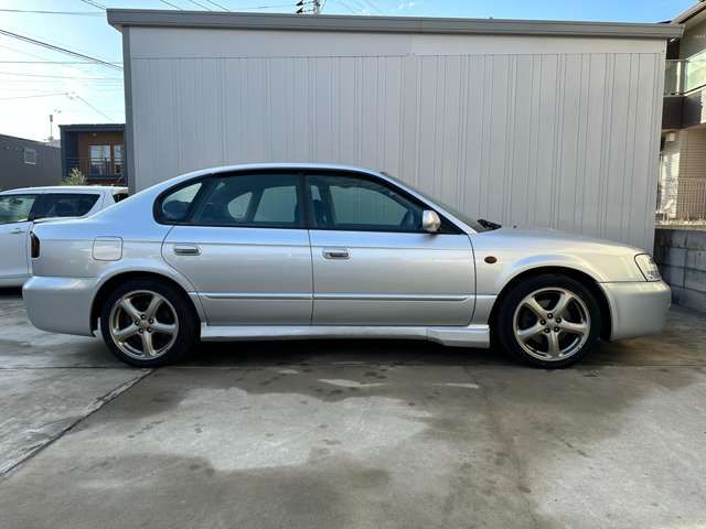 Subaru LEGACY B4 2002-03 182244-19
