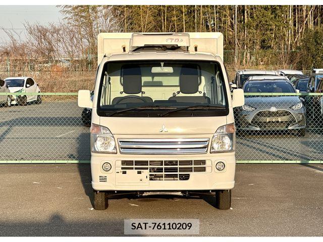 Mitsubishi MINICAB TRUCK 2015-09 215130-4