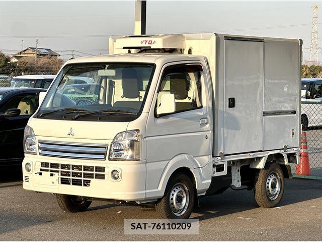 Mitsubishi MINICAB TRUCK 2015-09 215130-5