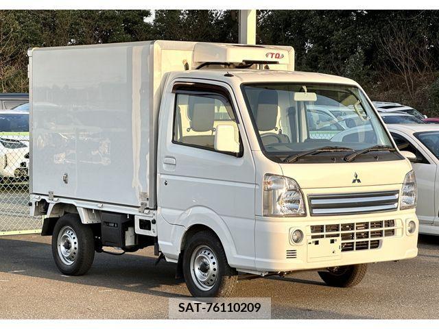 Mitsubishi MINICAB TRUCK 2015-09 215130-6