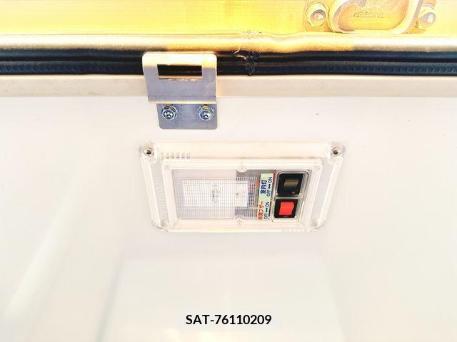 Mitsubishi MINICAB TRUCK 2015-09 215130-17