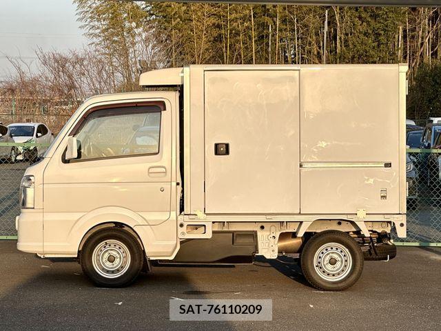Mitsubishi MINICAB TRUCK 2015-09 215130-7
