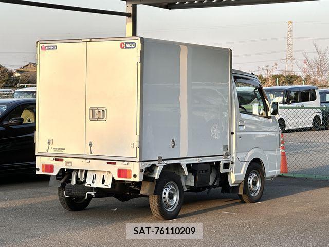 Mitsubishi MINICAB TRUCK 2015-09 215130-11