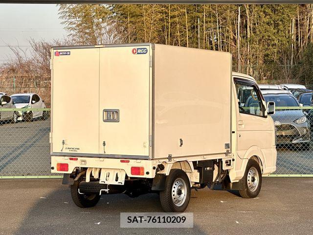 Mitsubishi MINICAB TRUCK 2015-09 215130-2