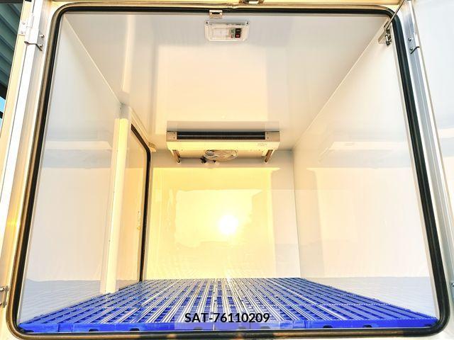 Mitsubishi MINICAB TRUCK 2015-09 215130-3