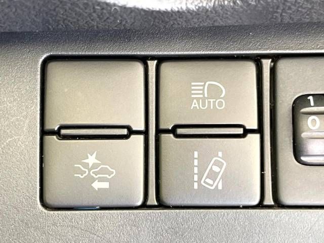 Toyota SIENTA 2019-04 13658-7