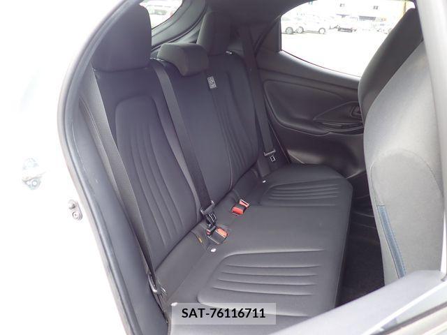 Toyota YARIS 2021-02 371397-18