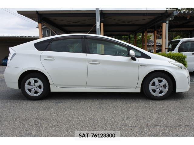 Toyota PRIUS 2011-08 282230-2