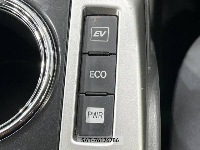 Toyota PRIUS ALPHA 2014-02 322187-7