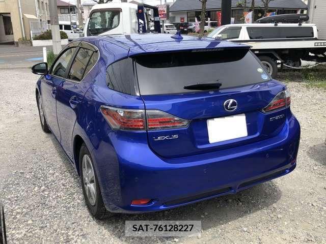 Lexus CT 2011-09 275248-6
