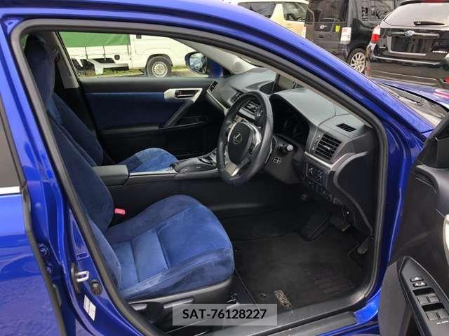 Lexus CT 2011-09 275248-12