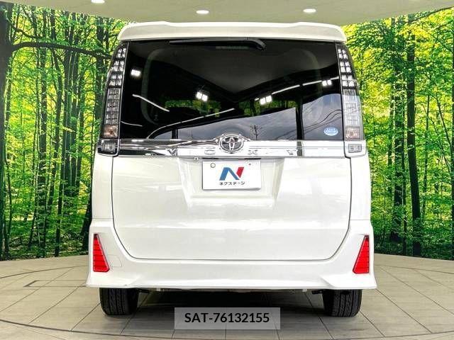 Toyota VOXY 2016-03 370337-16