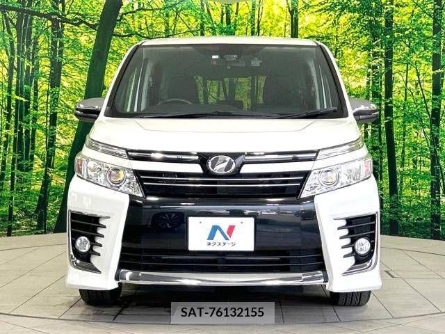 Toyota VOXY 2016-03 370337-15