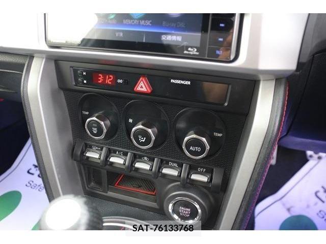 Subaru BRZ 2014-01 233401-16
