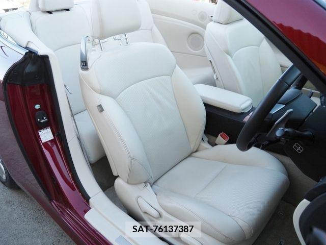 Lexus IS 2012-08 205769-13