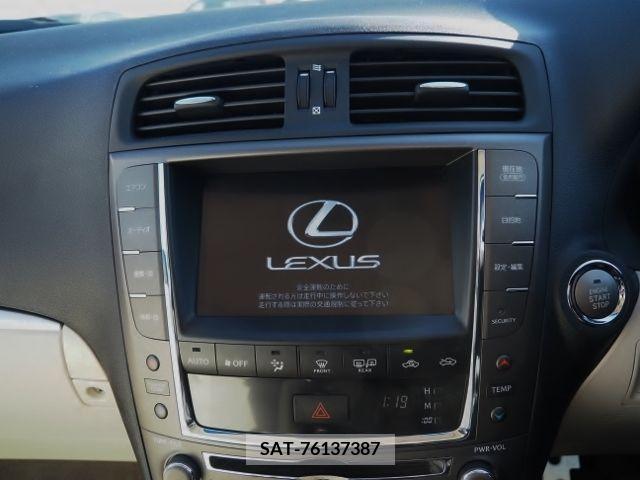 Lexus IS 2012-08 205769-19