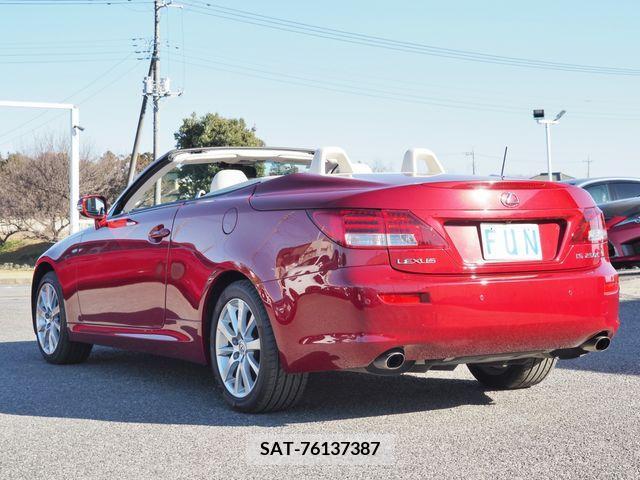 Lexus IS 2012-08 205769-6