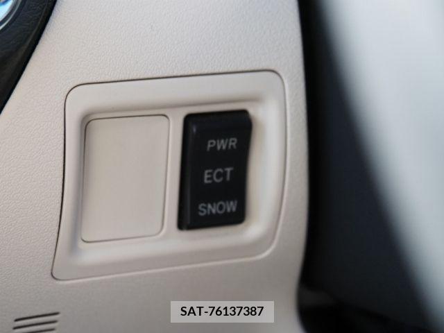 Lexus IS 2012-08 205769-24