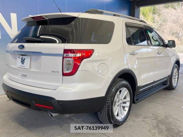 Ford EXPLORER 2015-11 214603-18