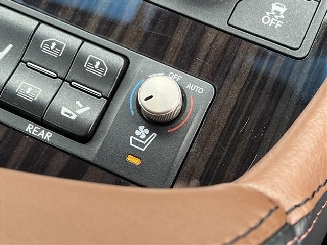 Lexus LS 2014-10 8413-16
