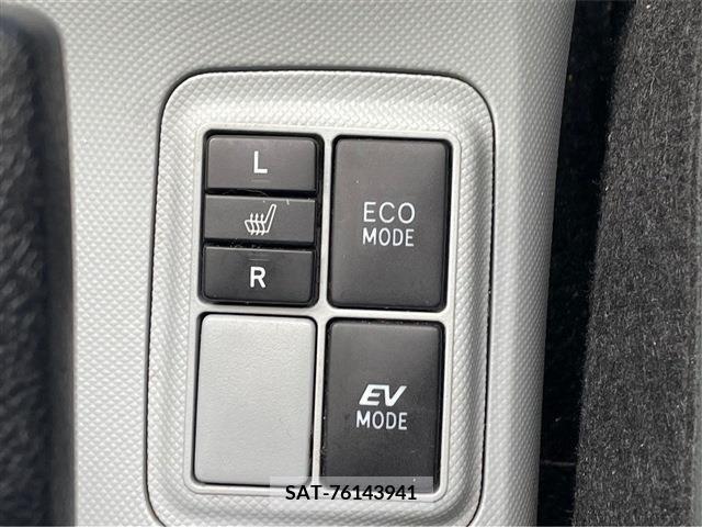 Toyota AQUA 2013-01 214482-16