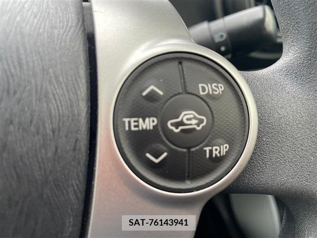 Toyota AQUA 2013-01 214482-11