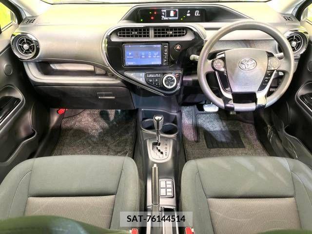 Toyota AQUA 2018-06 216736-1