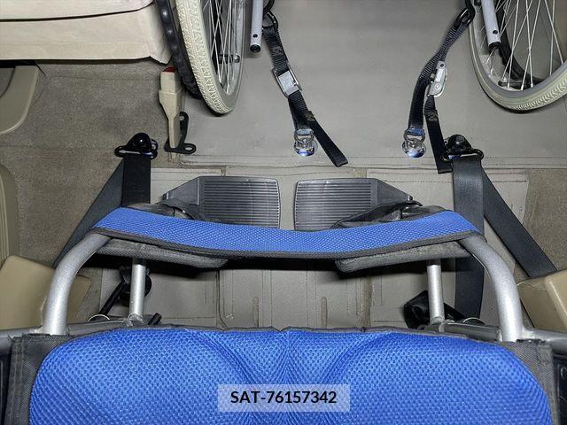 Nissan SERENA 2010-10 328204-9