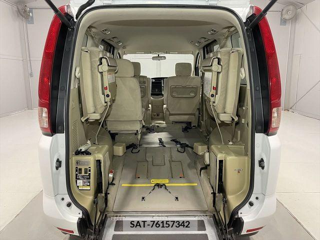 Nissan SERENA 2010-10 328204-5
