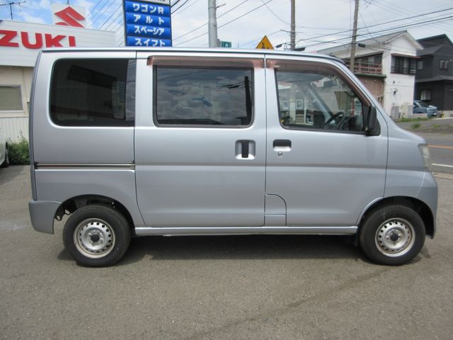 Daihatsu HIJET CARGO 2015-01 12648-7