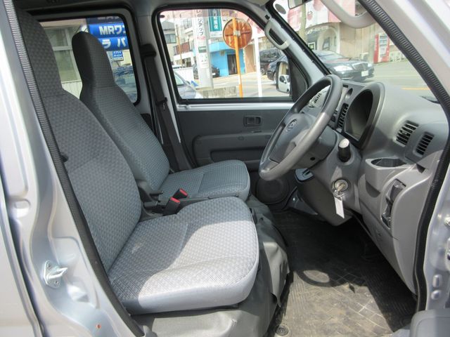 Daihatsu HIJET CARGO 2015-01 12648-9