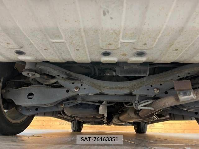 Nissan ELGRAND 2015-01 329008-19