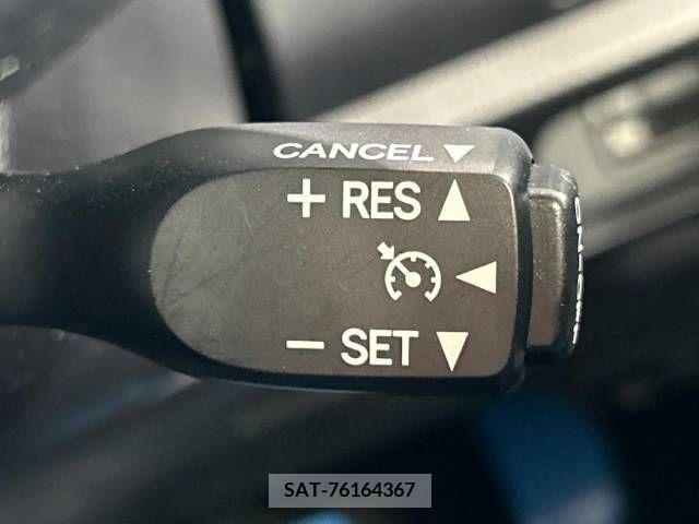 Toyota VOXY 2021-06 288848-6