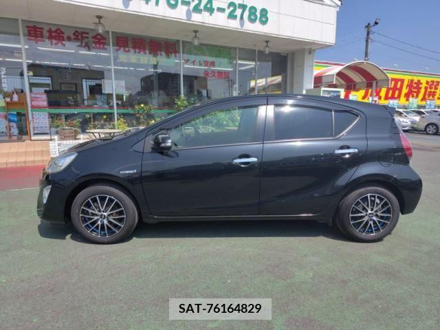 Toyota AQUA 2016-12 356315-11