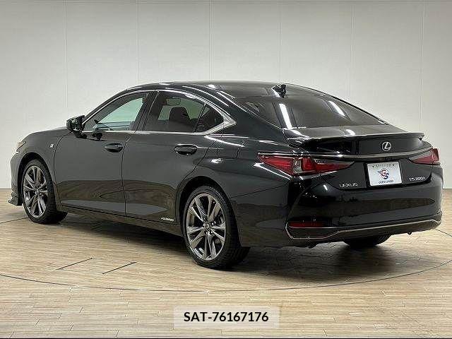 Lexus ES 2019-07 222020-16