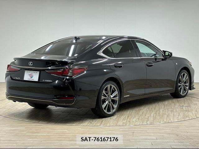 Lexus ES 2019-07 222020-15