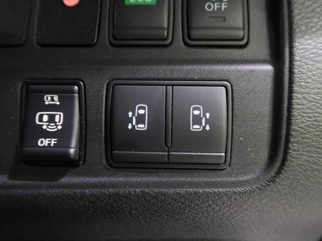 Nissan SERENA 2017-09 4715-9