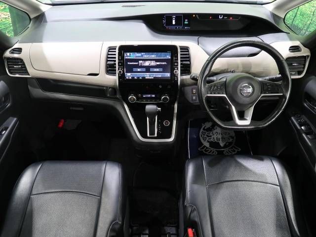 Nissan SERENA 2017-09 4715-1