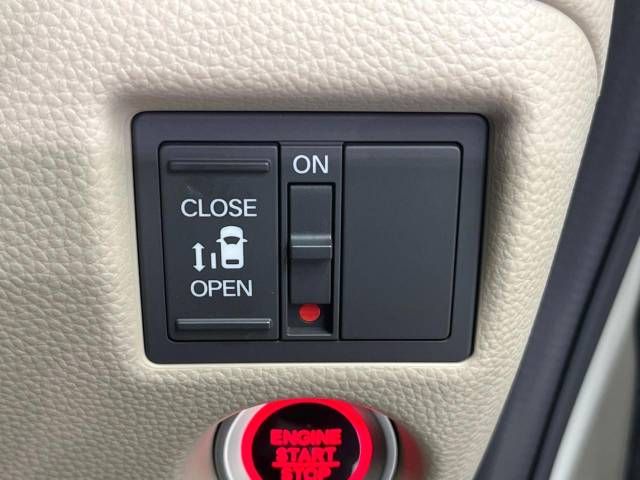 Honda N BOX 2018-05 185043-6