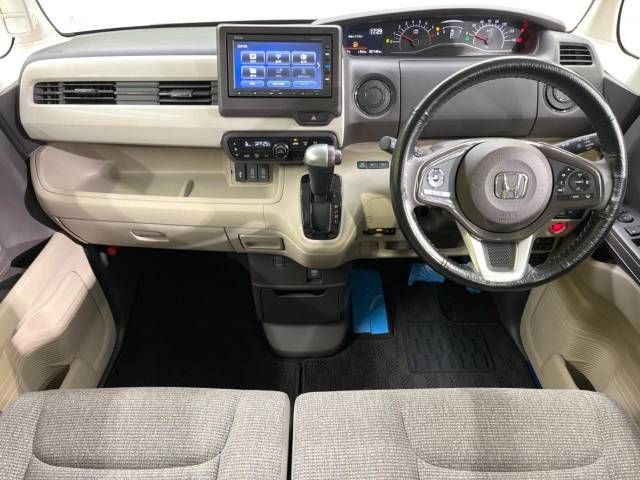 Honda N BOX 2018-05 185043-1