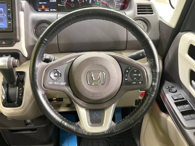 Honda N BOX 2018-05 185043-11