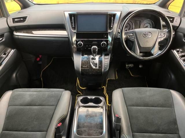 Toyota VELLFIRE 2017-01 24125-1