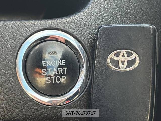Toyota VOXY 2011-12 370411-6