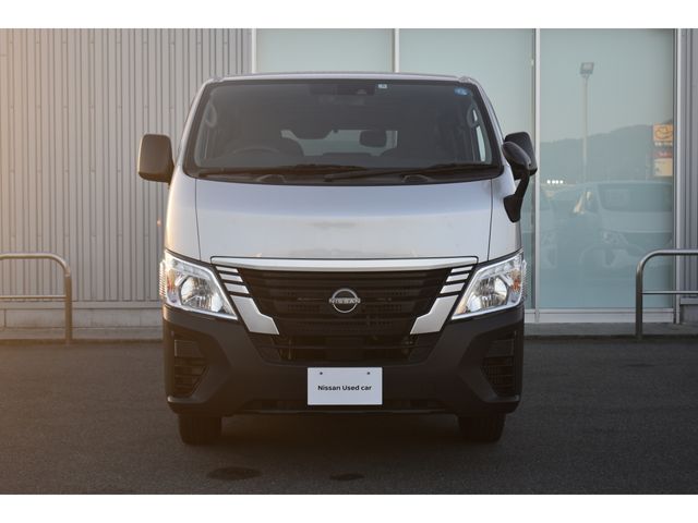 Nissan NV350 Caravan 2022-05 181956-18