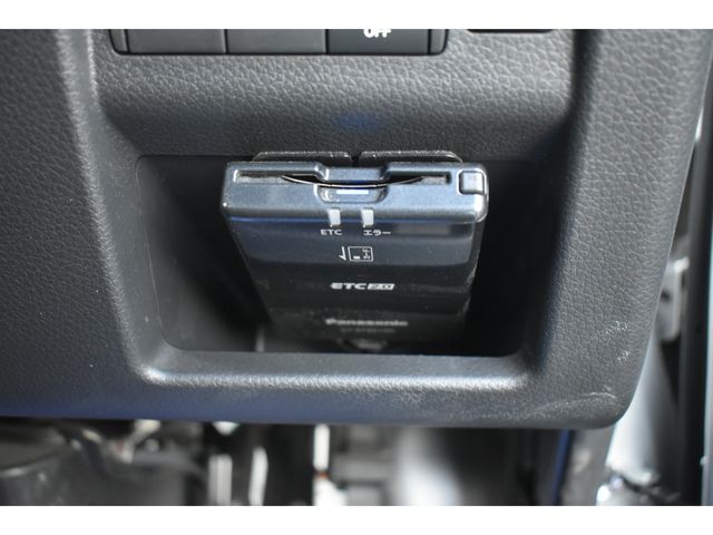 Nissan NV350 Caravan 2022-05 181956-4