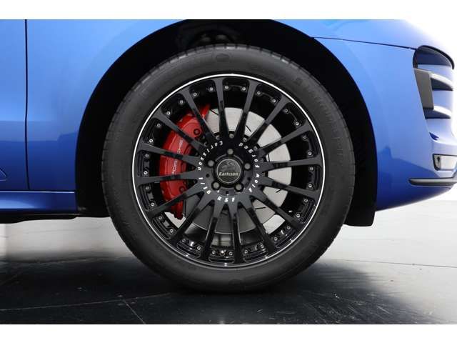 Porsche MACAN 2017-08 24901-3
