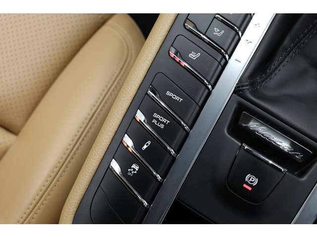 Porsche MACAN 2017-08 24901-15