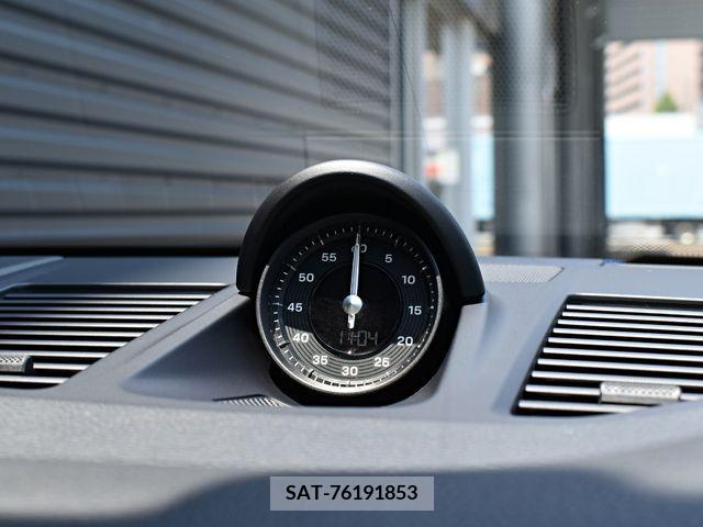 Porsche 911 2020-04 320023-12